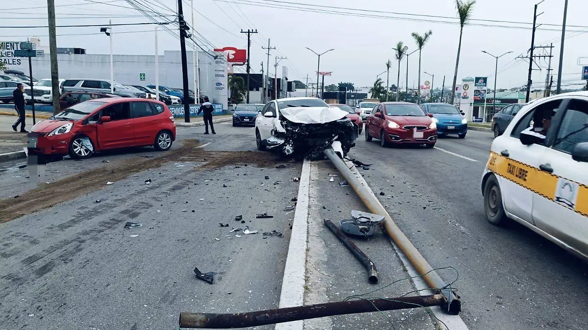 Choque avenida Hidalgo